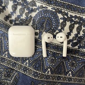 AIRPODS first gen